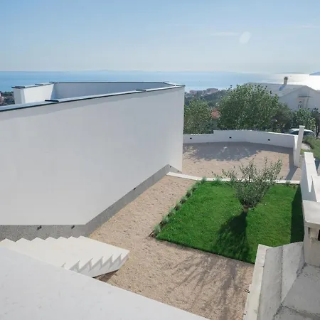 Vila Jadran *